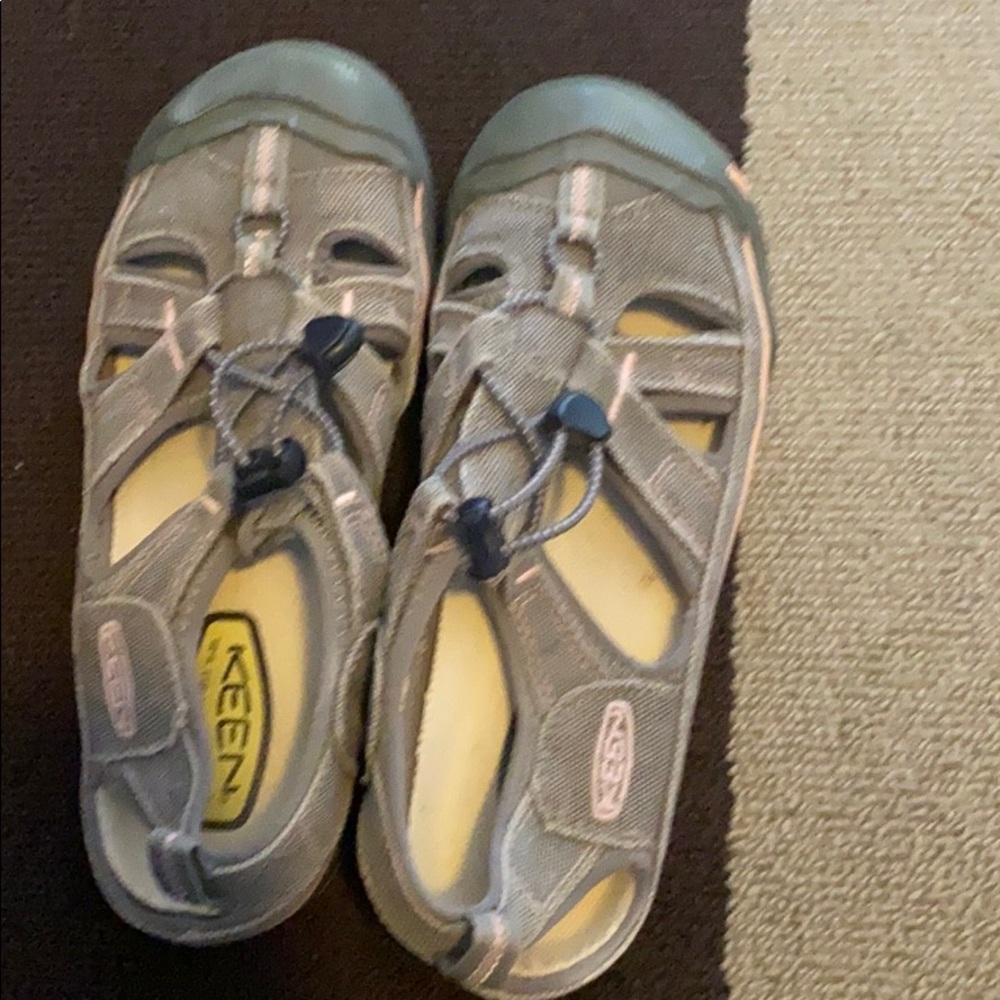 Keen shoes